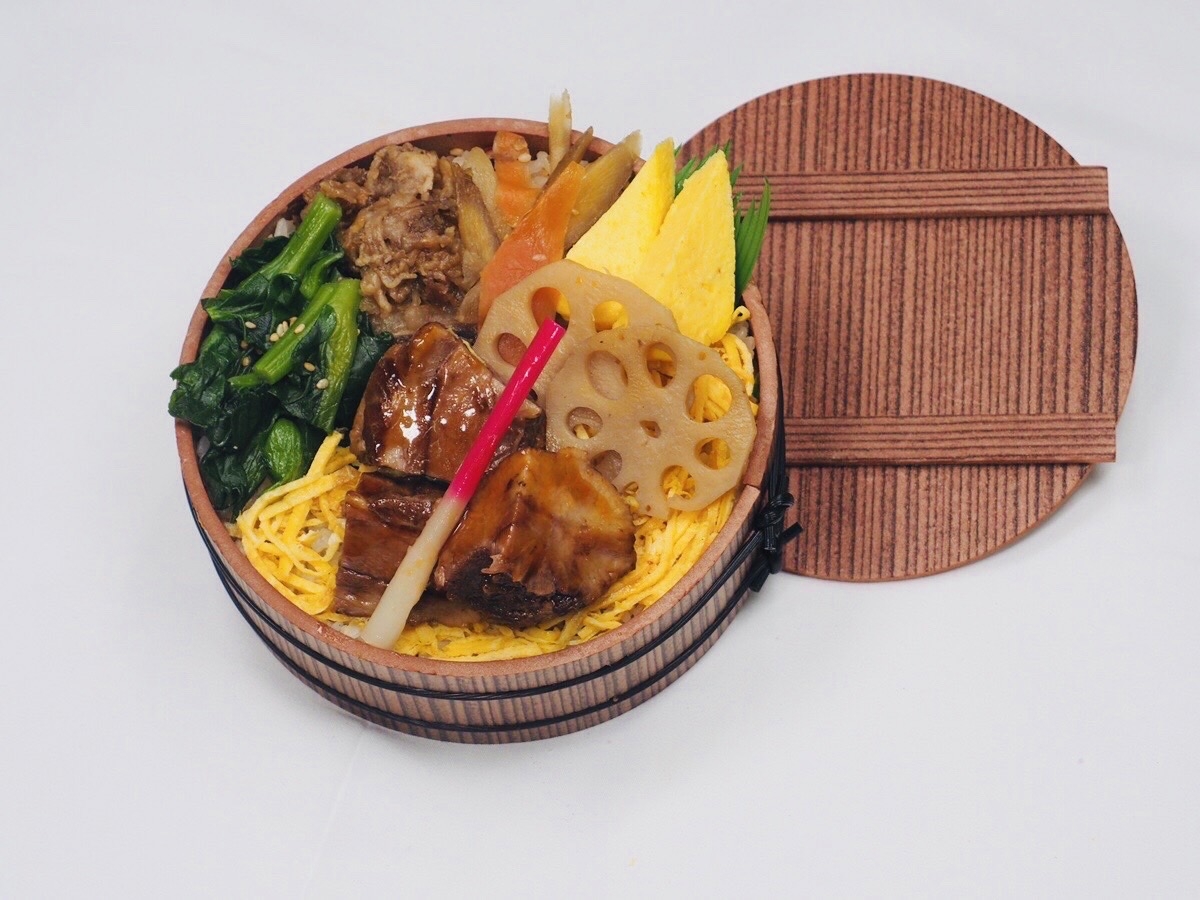 豚の角煮と釜めし