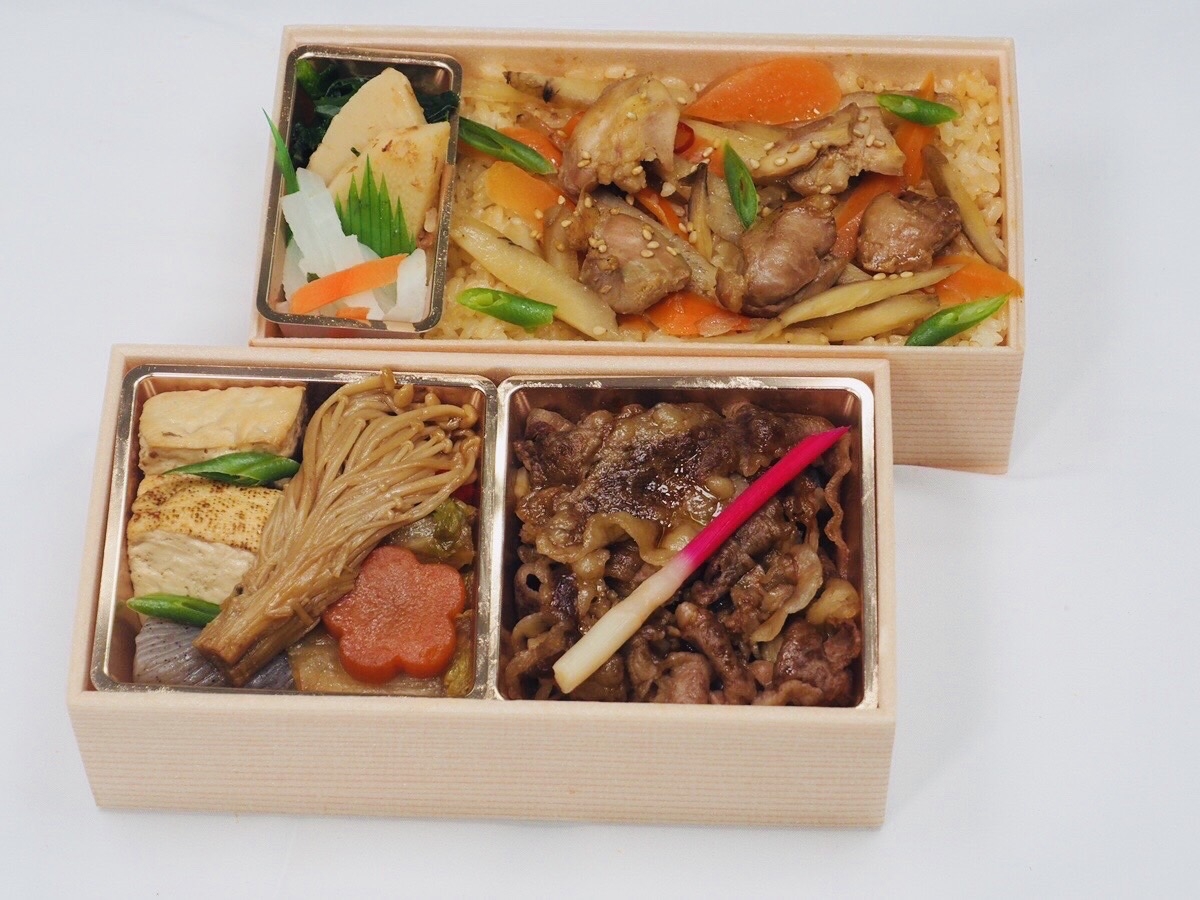 和牛すき焼きと地鶏の五目飯二段御膳