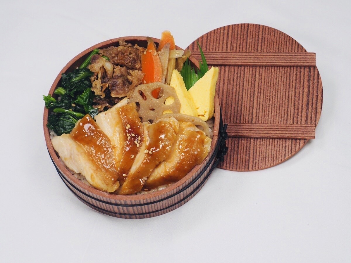 地鶏の照り焼きと釜めし