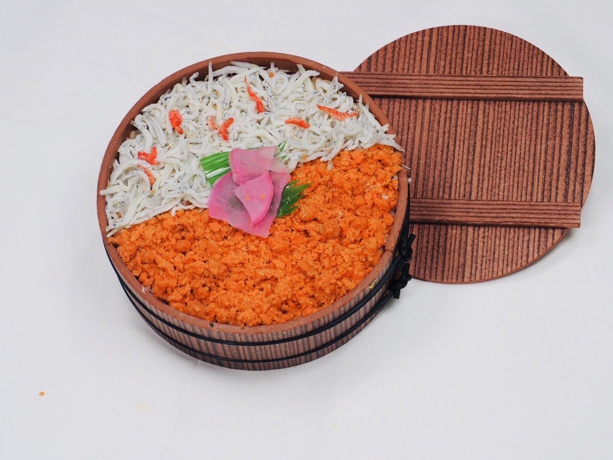 絶品！しらすと鮭そぼろ釜めし