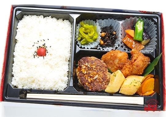 地鶏からあげハンバーグ弁当