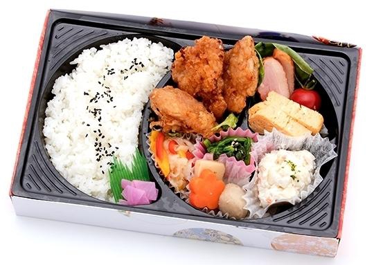 秘伝の唐揚げ彩り弁当